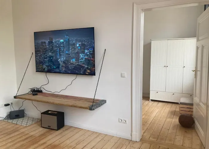 2 Zi Whg Zentral, Altbau, Renoviert 4p *
