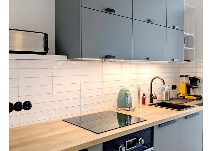 2 Zi Whg Zentral, Altbau, Renoviert 4p Apartmán Hannover