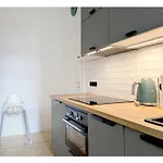 2 Zi Whg Zentral, Altbau, Renoviert 4p Hannover