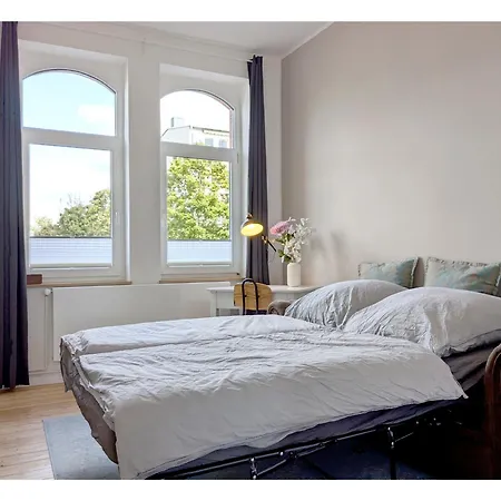 Apartamento 2 Zi Whg Zentral, Altbau, Renoviert 4p Hanôver