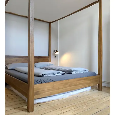 2 Zi Whg Zentral, Altbau, Renoviert 4p - Buchbar Bis 08-25 아파트