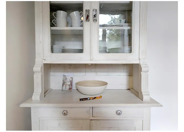 Apartment 2 Zi Whg Zentral, Altbau, Renoviert 4p *