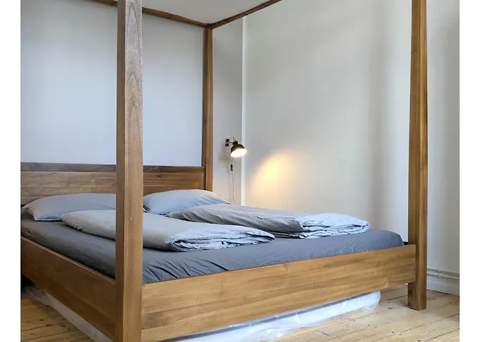 2 Zi Whg Zentral, Altbau, Renoviert 4p 公寓