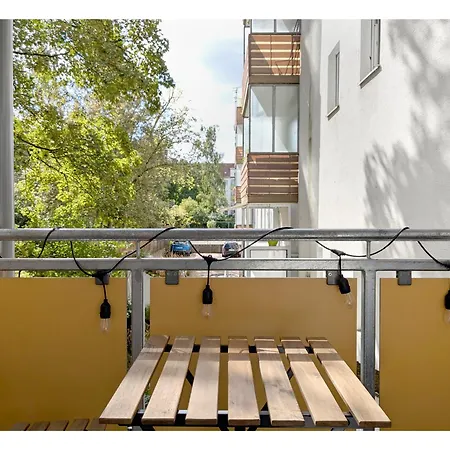 2 Zi Whg Zentral, Altbau, Renoviert 4p - Buchbar Bis 08-25 * Hannover