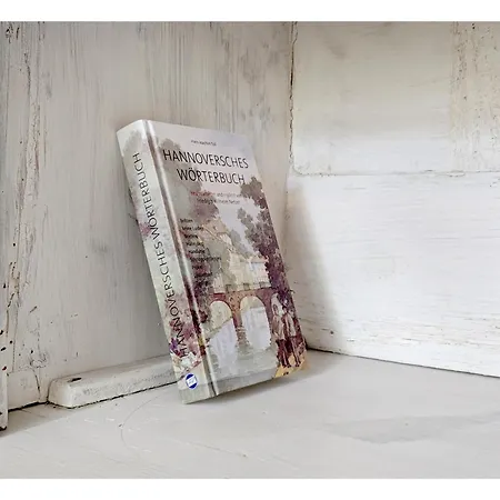 2 Zi Whg Zentral, Altbau, Renoviert 4p - Buchbar Bis 08-25 *